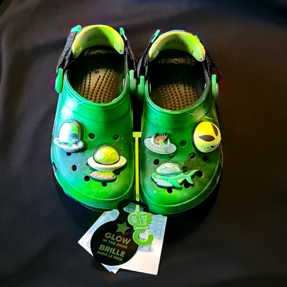 Crocs Designer Ron English area 54 Glow in the dark jibbitz